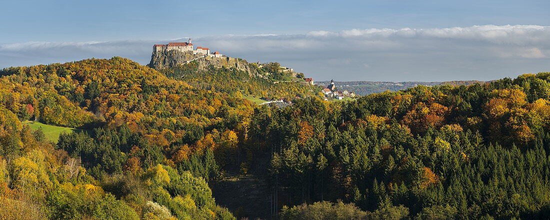 Riegersburg im Herbst, Steiermark, Österreich