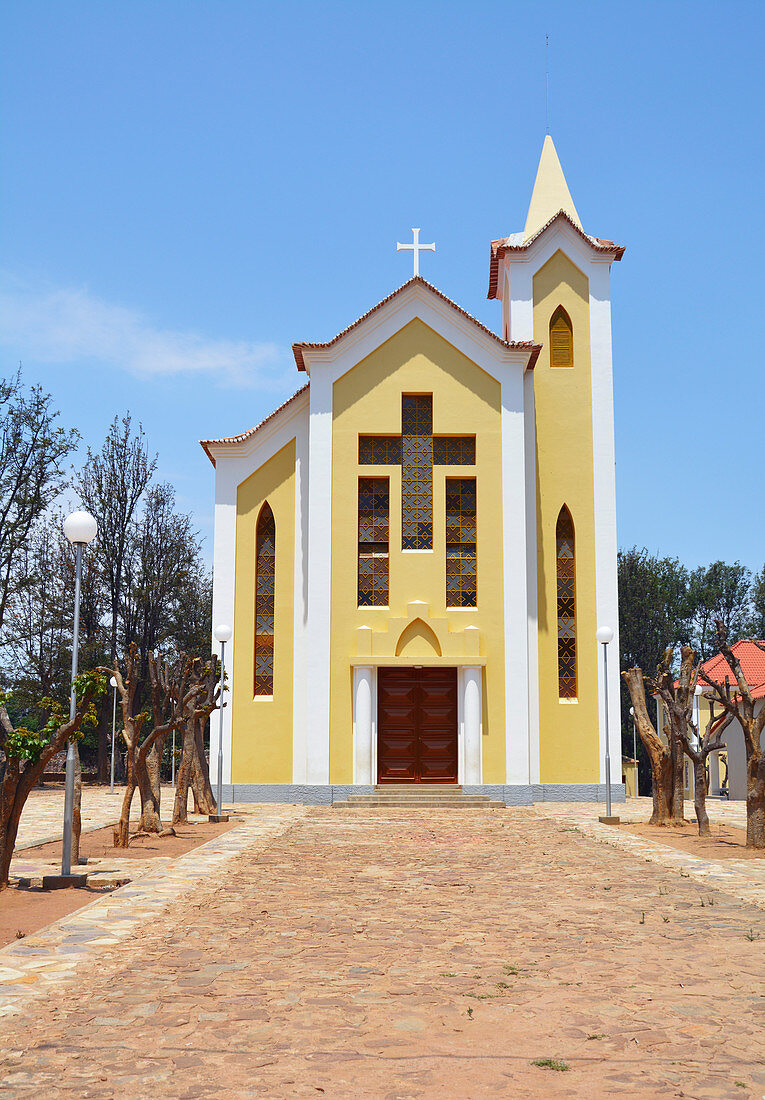 Angola; Provinz Huila; in der Umgebung von Chibia; Kloster Jau; Klosterkirche