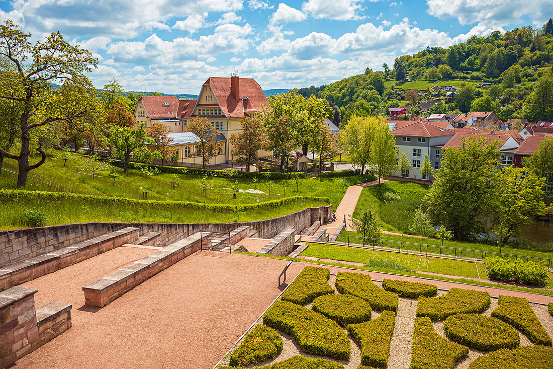 Schloss Wilhelmsburg mit anliegenden Schlosspark und Schlossgarten in Schmalkalden, Thüringen, Deutschland
