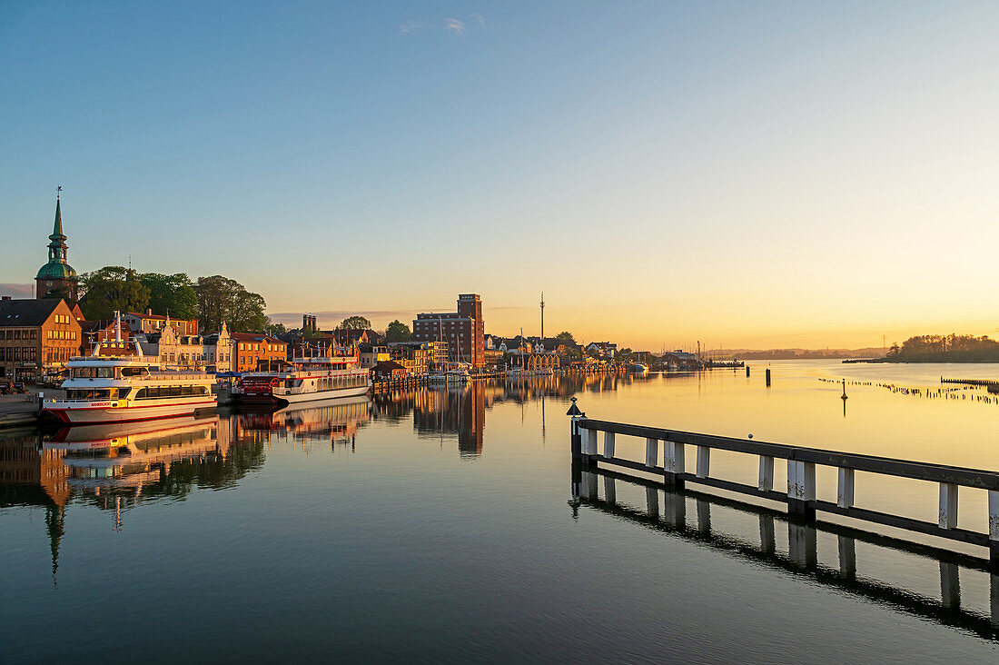 View of Kappeln in the morning light, Kappeln, Schlei, fishing, Schleswig-Holstein, Germany