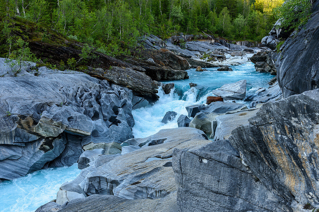 Marmorslottet, washed out stones in the river near Rossvoll, Norway