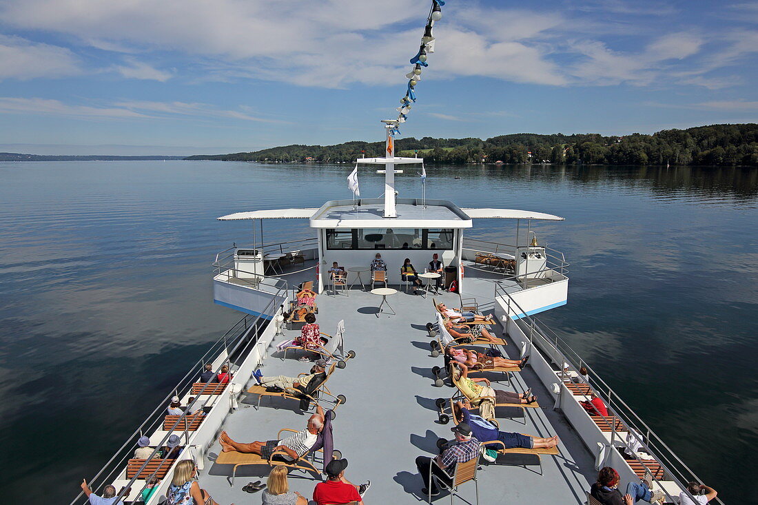 Deck of the excursion steamer in front of the east bank of Lake Starnberg, 5-Seen-Land, Upper Bavaria, Bavaria, Germany
