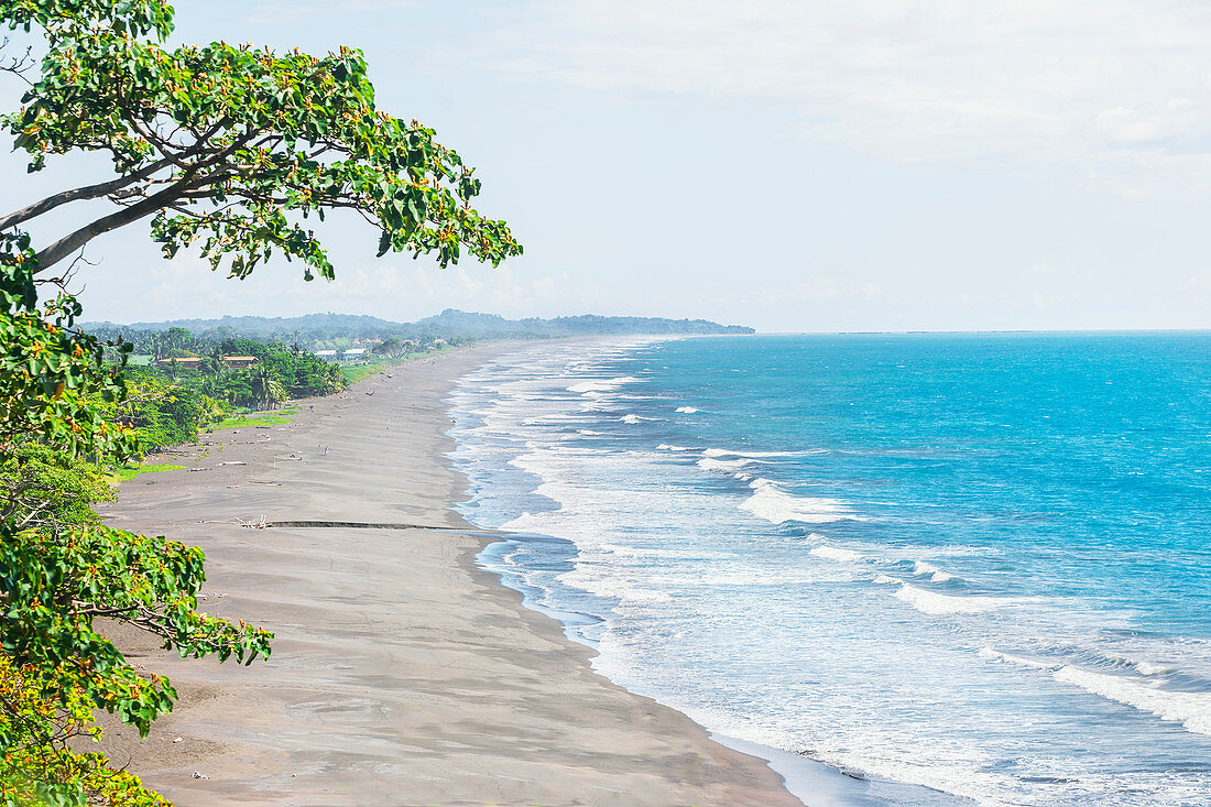Strand und Küstenlinie von Espadilla, Blick von oben, Nationalpark Manuel Antonio, Quepos, Costa Rica, Mittelamerika