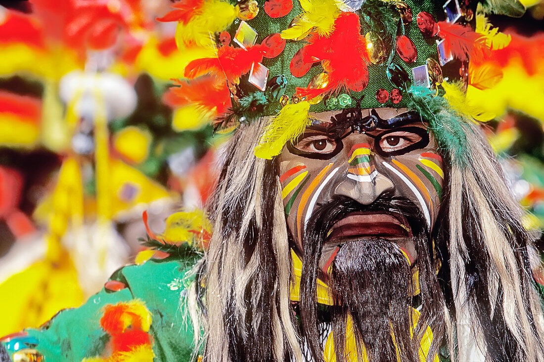 Porträt eines Mannes in Tracht, Karneval von Oruro, Oruro, Bolivien, Südamerika