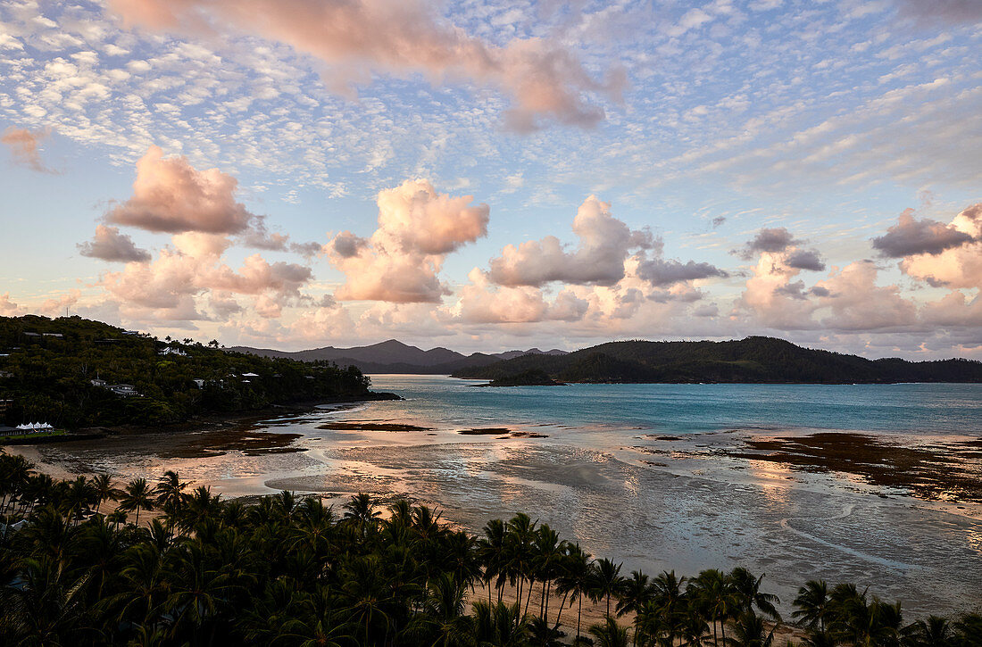 Catseye Beach bei Ebbe, Sonnenuntergang, Hamilton Island, Whitsunday Islands, Queensland, Australien