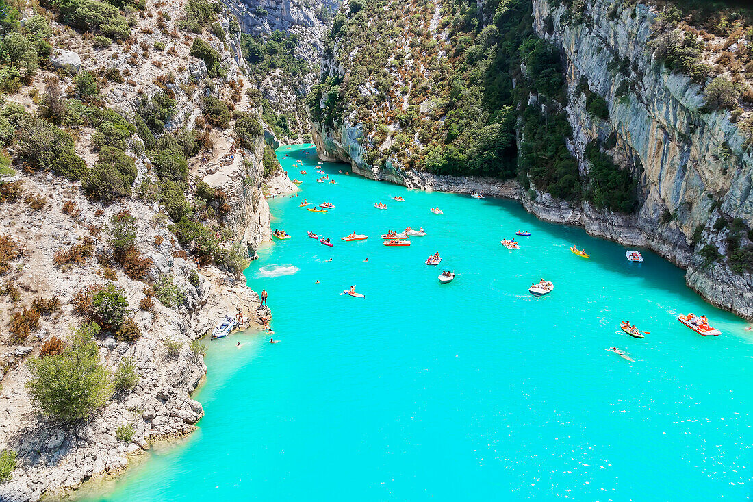 Lake of Sainte-Croix, Gorges du Verdon, Alpes-de-Haute Provence, Provence, France, Europe