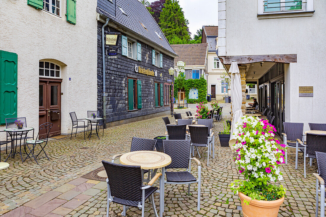 Strassencafe Am Mühlengraben in Essen-Kettwig, North Rhine-Westphalia, Germany