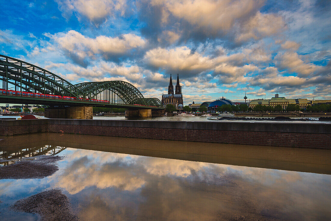 Hohenzollern Bridge, Cologne Cathedral, Central Station and Musical Dome, Cologne, North Rhine-Westphalia, Germany, Europe