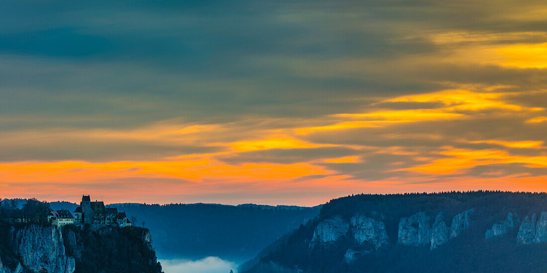 Schloss Werenwag, Naturpark Obere Donau, Schwäbische Alb, Baden-Württemberg, Deutschland, Europa