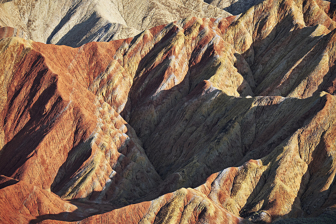 Regenbogenberge von Danxia bei Sonnenuntergang, Gansu, China, Asien