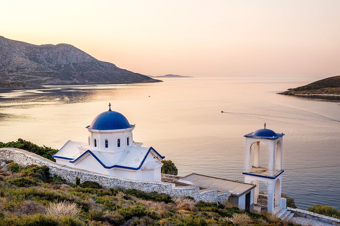 Greece, Fourni Korseon archipelago, Fourni island, Agia Triada orthodox church in Fourni bay 