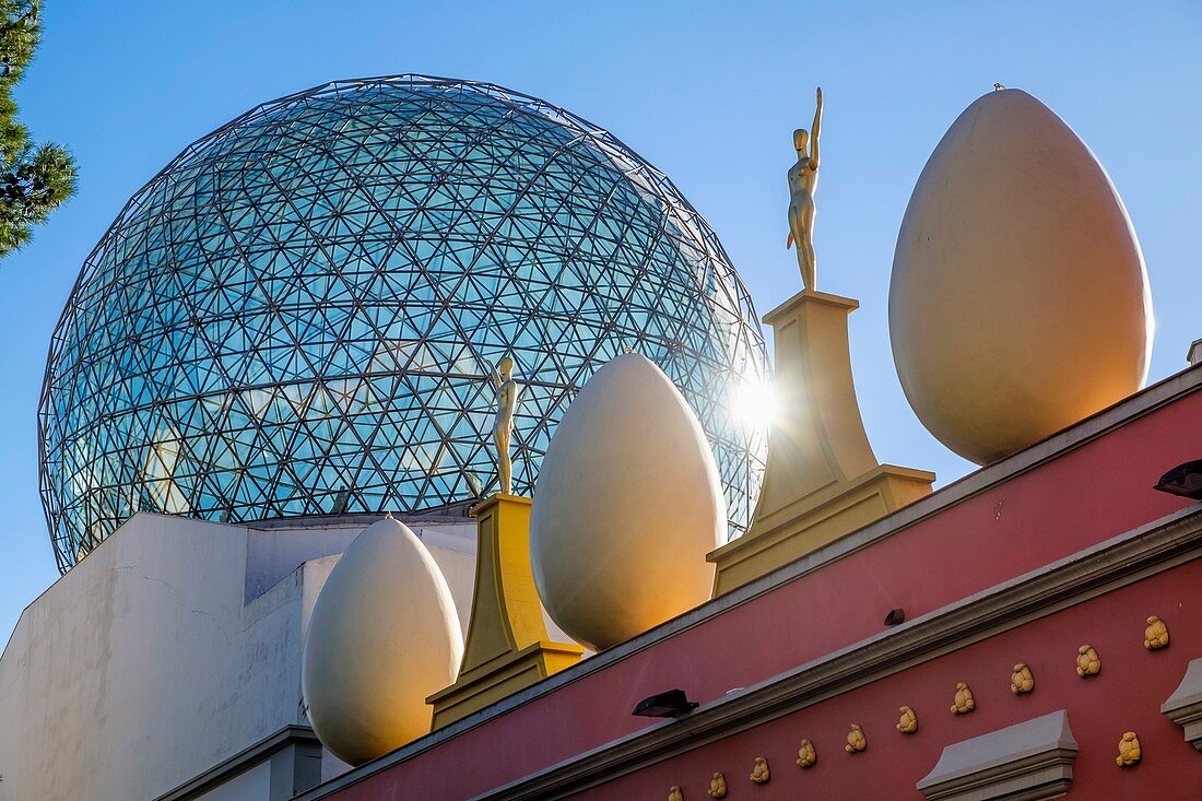 Spain, Catalonia, Figueras, Dali Theatre and Museum dedicated to the artist Salvador Dali in his home town of Figueras 