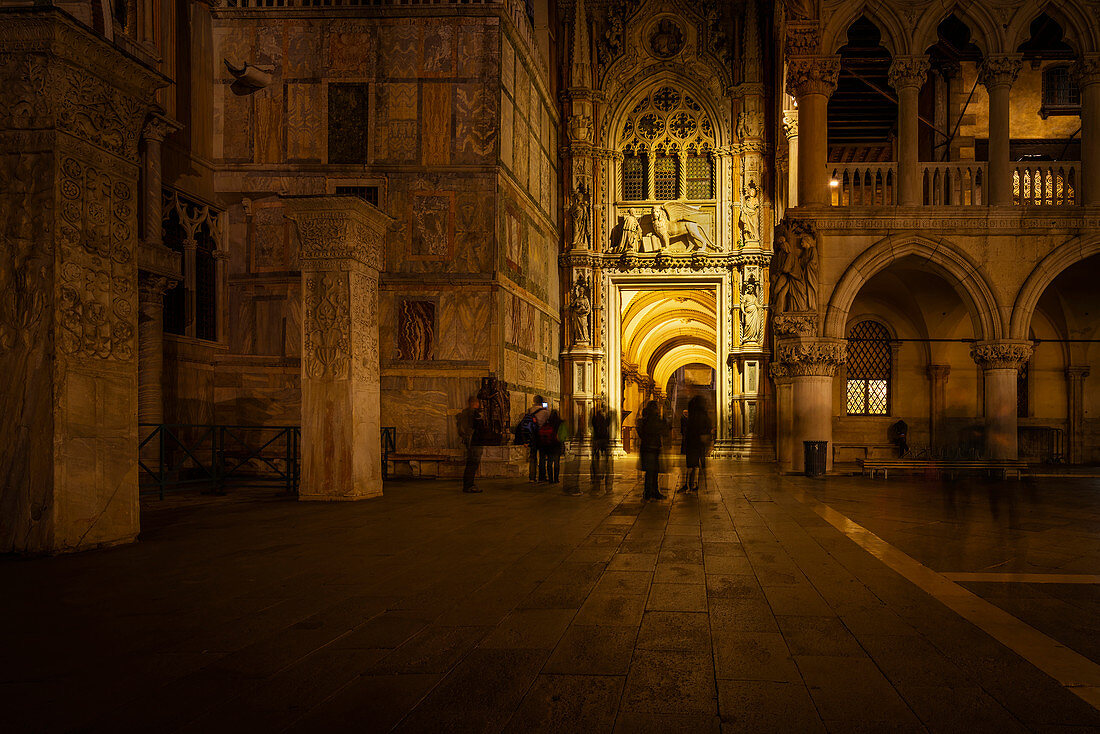 At night in front of the Palazzo Ducale, Venice, Veneto, Italy, Europe