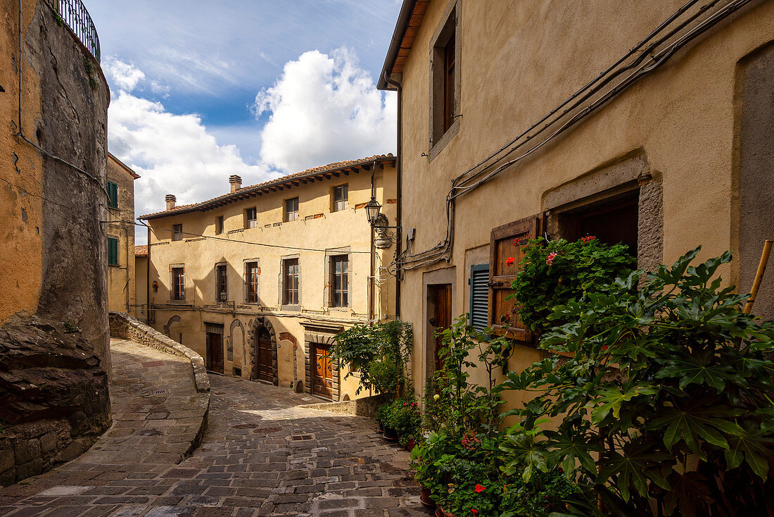 Spaziergang durch Castel del Piano, Toskana, Italien, Europa