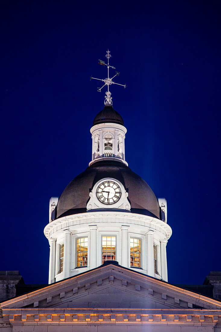 Kuppel des Kingston Capitol Building in der Abenddämmerung, Kingston, Ontario, Kanada, Nordamerika