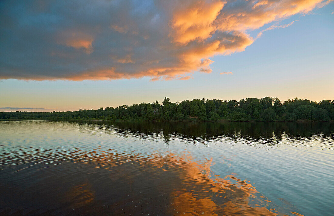 Evening mood at Myshkin on the Volga, Yaroslavl Oblast, Russia, Europe