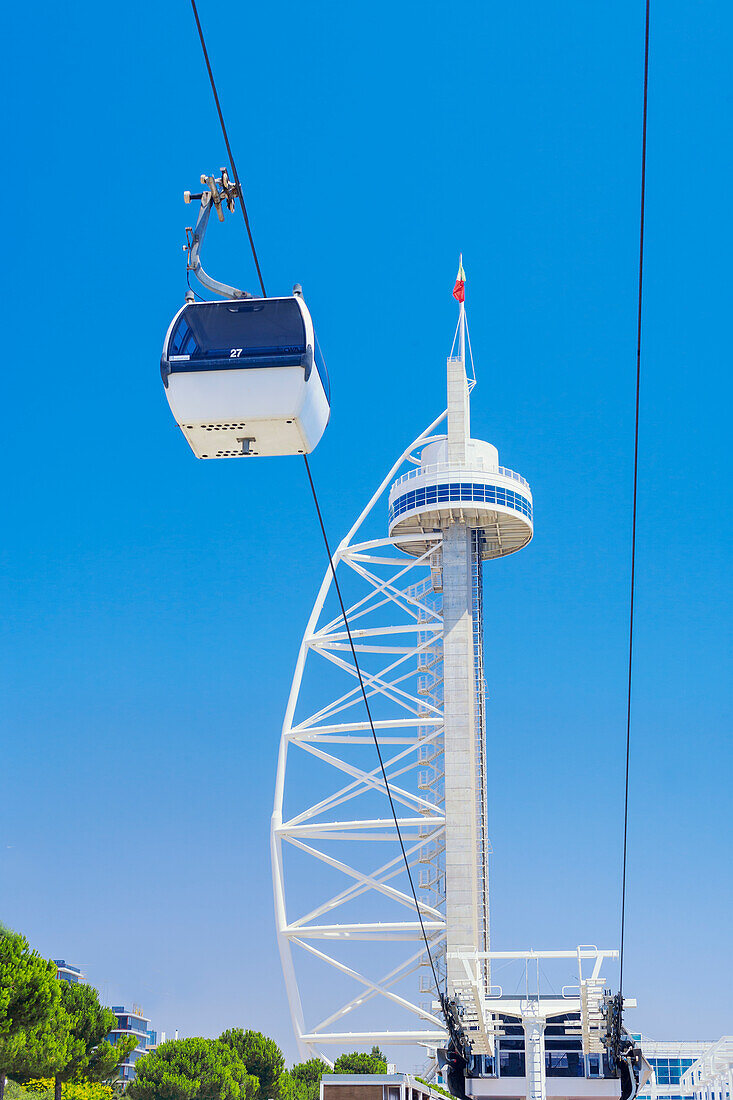 Vasco da Gama Turm und Seilbahn, Lissabon, Portugal, Europa