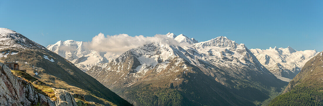 Panorama Aussicht auf die Berninagruppe vom Muottas Muragl gesehen, Graubünden, Schweiz