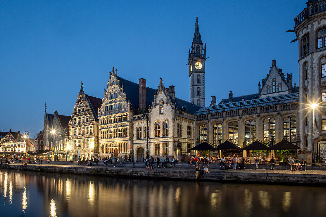 Historisches Zentrum von Gent am Abend,  Ganslei Kai, Rathaus der Vrije Schippers, mittelalterliche Häuser, Gent, Flandern, Belgien, Europa