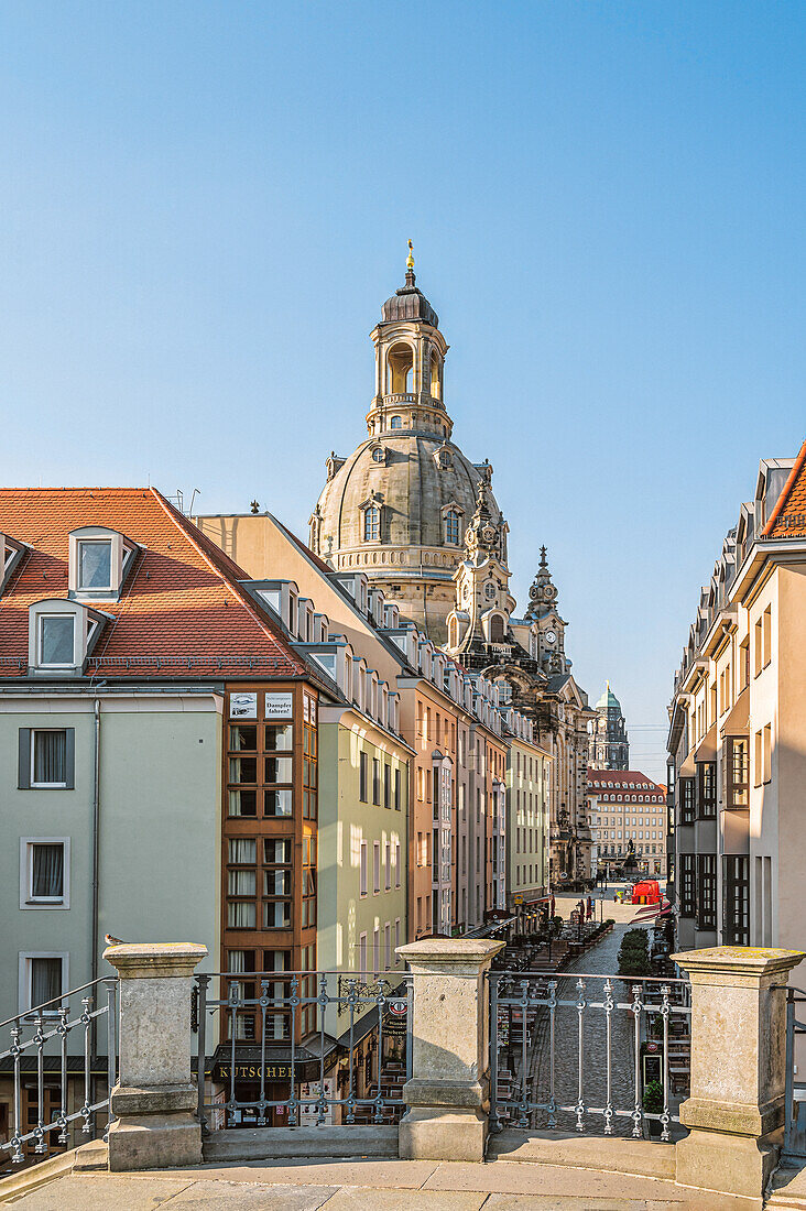 View from the Brühlschen Terasse to the Frauenkirche in Dresden's old town, Saxony, Germany