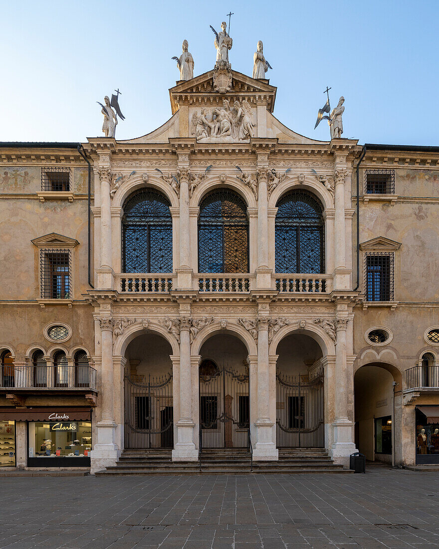 Facade of the Church of San Vicenzo and the loggia of the Palazzo del Monte di Pietà, Vicenza; Veneto; Italy