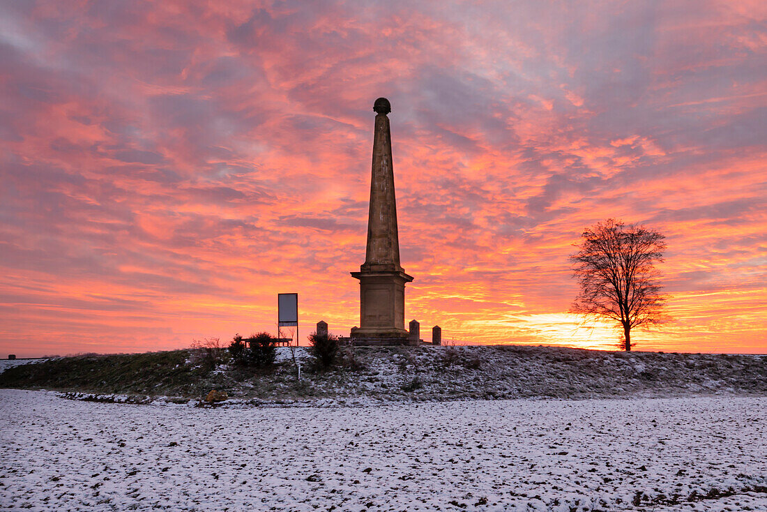 Evening mood at the toll pyramid, Gnodstadt, Marktbreit, Kitzingen, Lower Franconia, Franconia, Bavaria, Germany, Europe