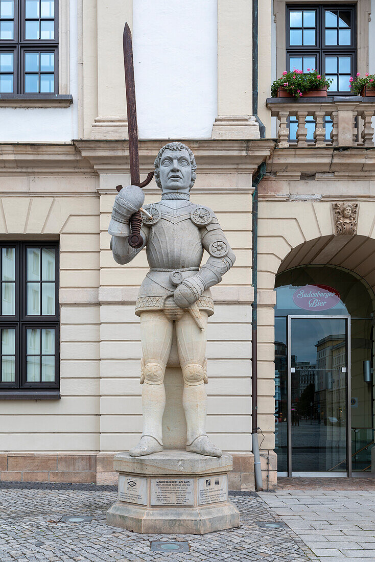 Magdeburger Roland, Rolandfigur vor dem Rathaus, Magdeburg, Sachsen-Anhalt, Deutschland