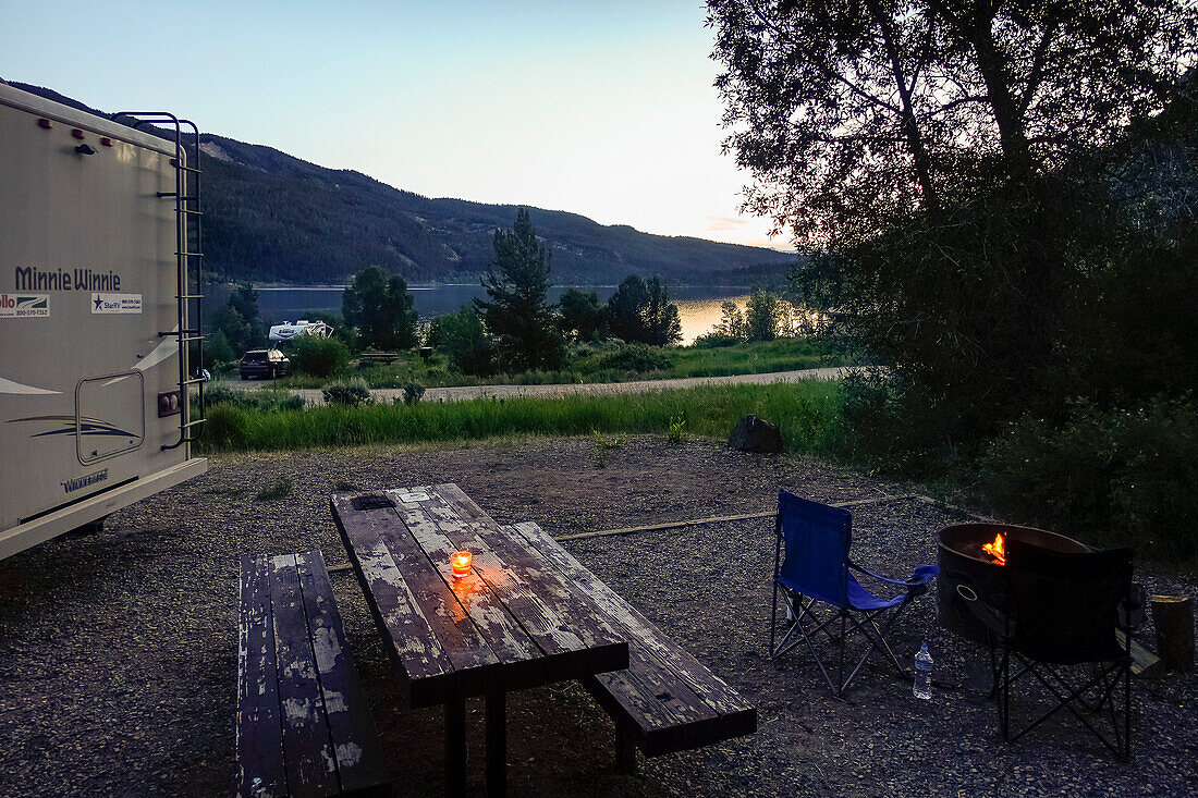 Evening mood at Tracy Lake, Wyoming, USA