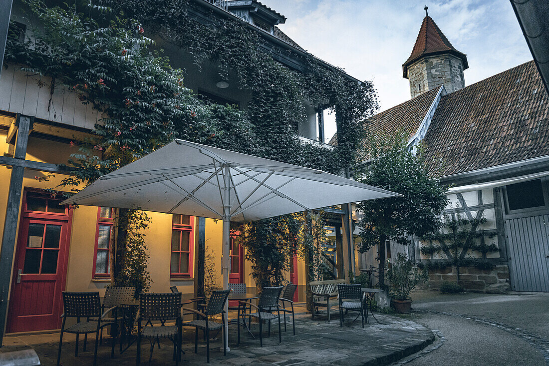 Innenhof in der mittelalterlichen Stadt Seßlach im oberfränkischen Landkreis Coburg