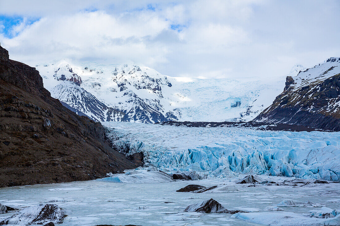 Svinafellsjokull glacier, glacier tongue of Öraefajokull on the Vatnajokull mountain range, Iceland, Europe