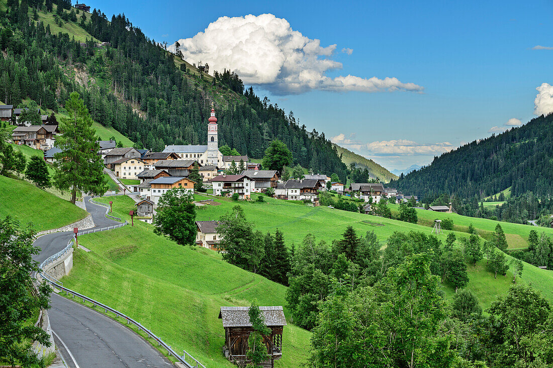 Maria Luggau with pilgrimage church Maria Schnee, Maria Luggau, Lesachtal, Carnic Alps, Carinthia, Austria