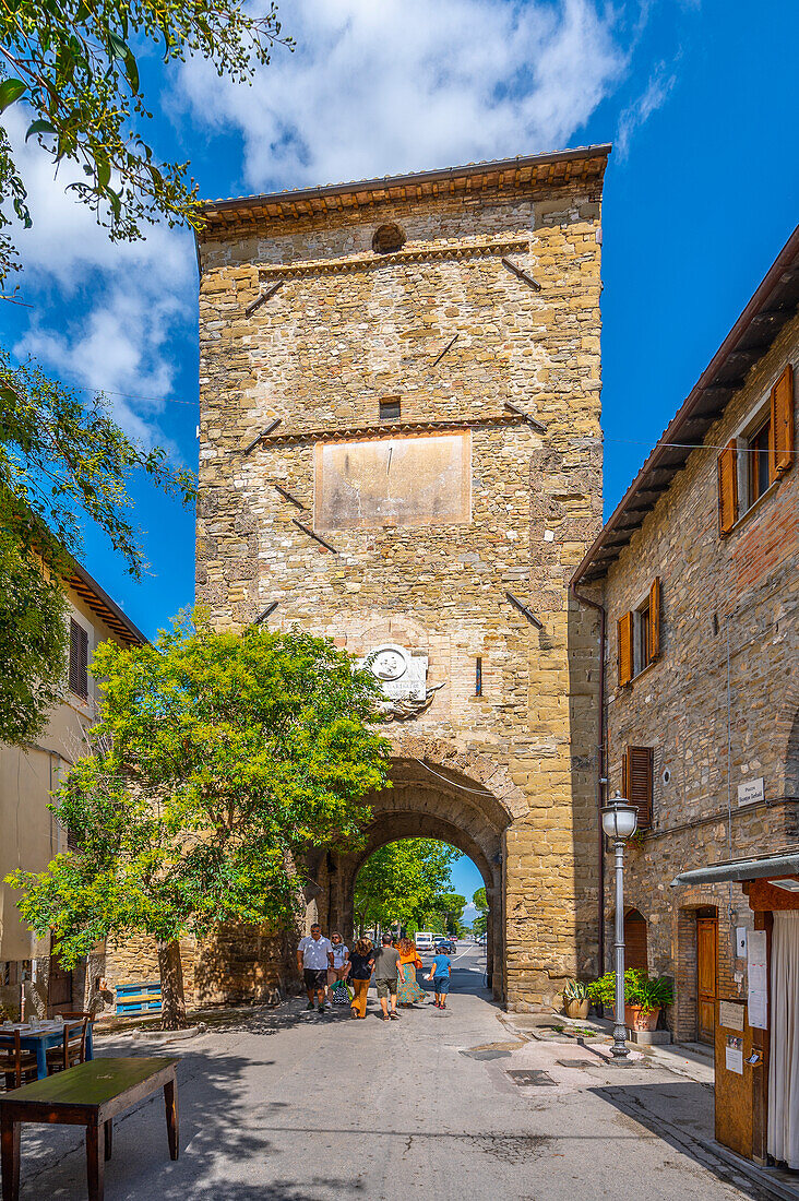 Die Porta Cannara in Bevagna, Provinz Perugia, Weinstrasse Sagrantino, Umbrien, Italien