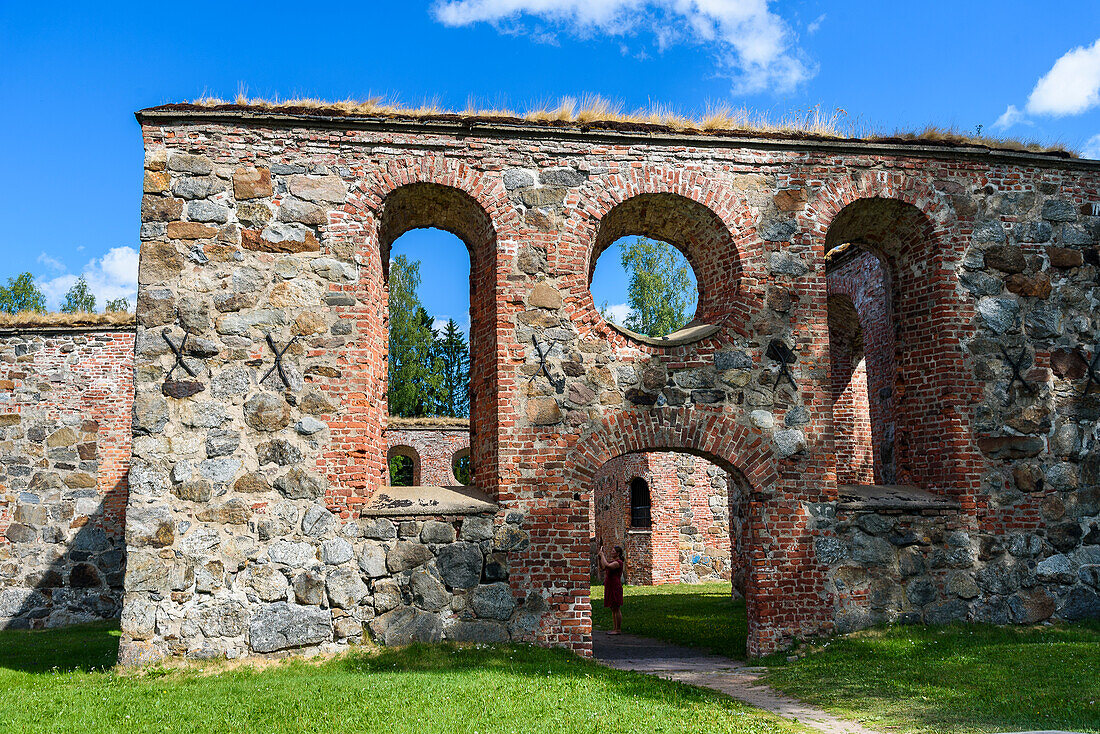 Alte Ruinen der Kirche von Alt Vaasa, Vaasa, Finnland