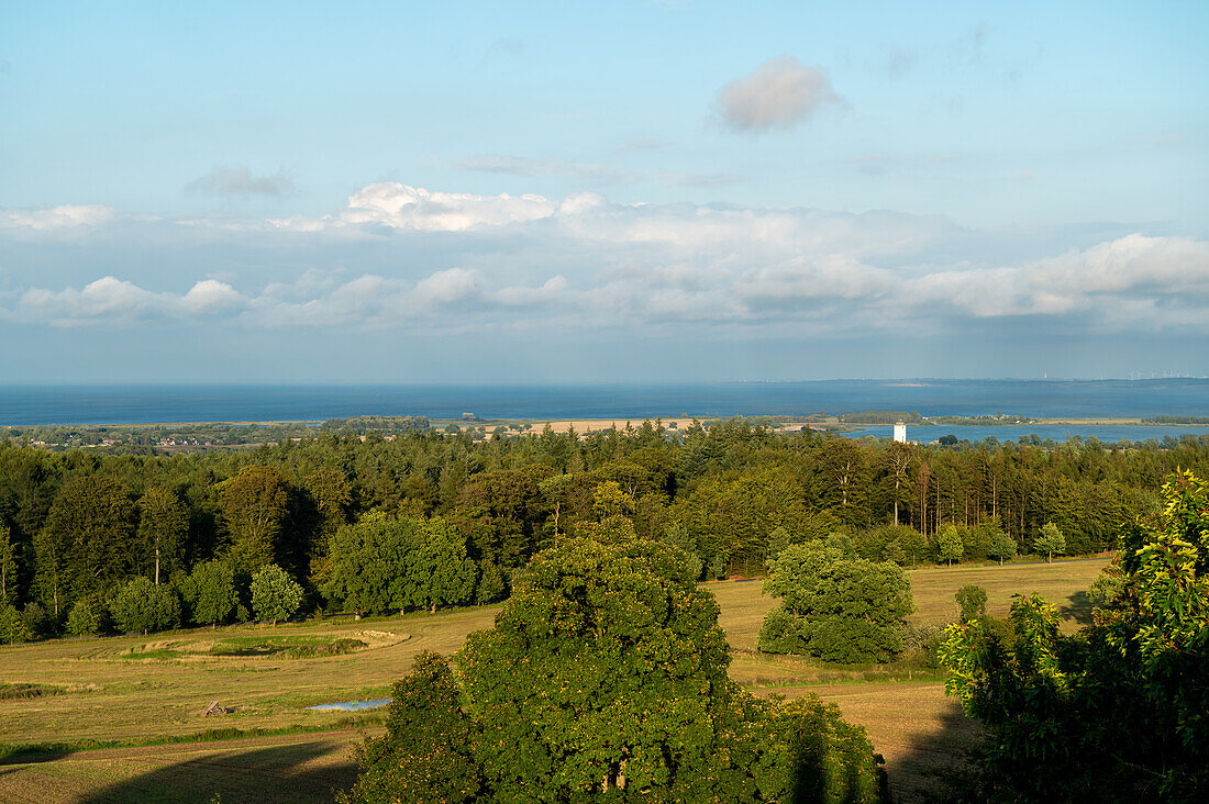 Blick vom Aussichtsturm auf dem Hessenstein bei Gut Panker auf die Ostsee, Pilsberg, Panker, Lütjenburg, Kreis Plön, Hohwachter Bucht, Probstei