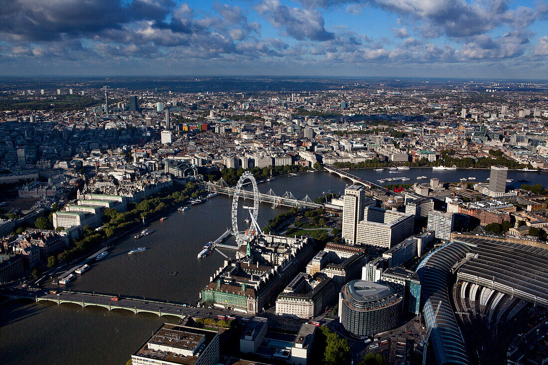 Großbritannien, London, Stadtbild mit London Eye und Themse