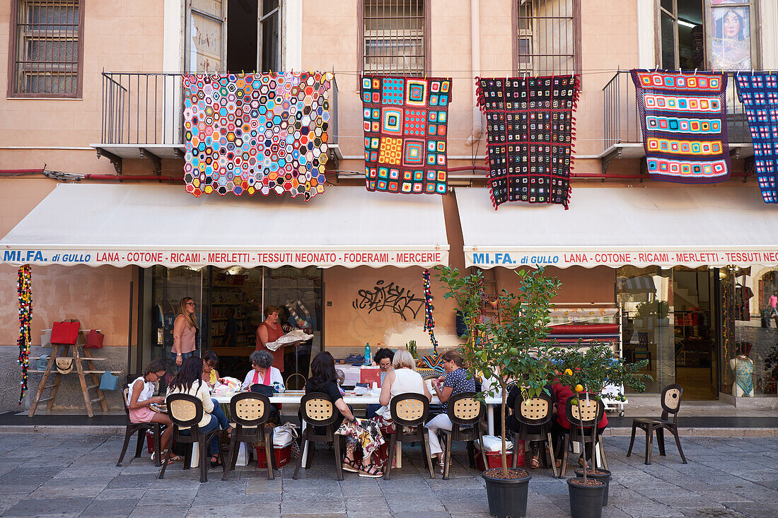 Palermo, women at handicraft
