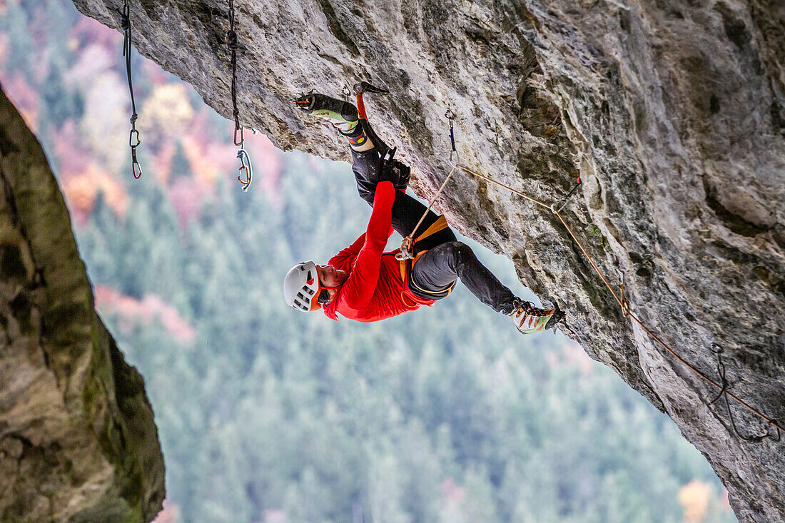 Dry tooling in the bear cave near Oberammergau