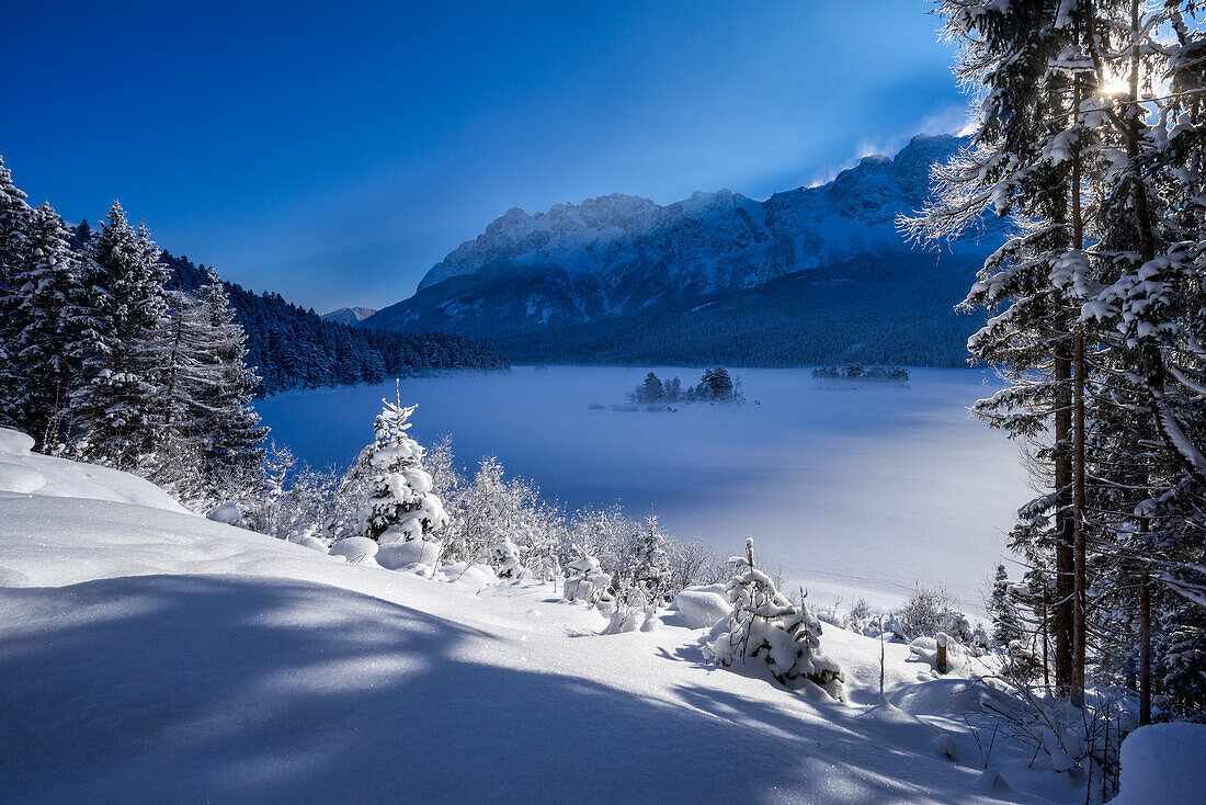 Winter am Eibsee, Grainau, Bayern, Deutschland, Europa