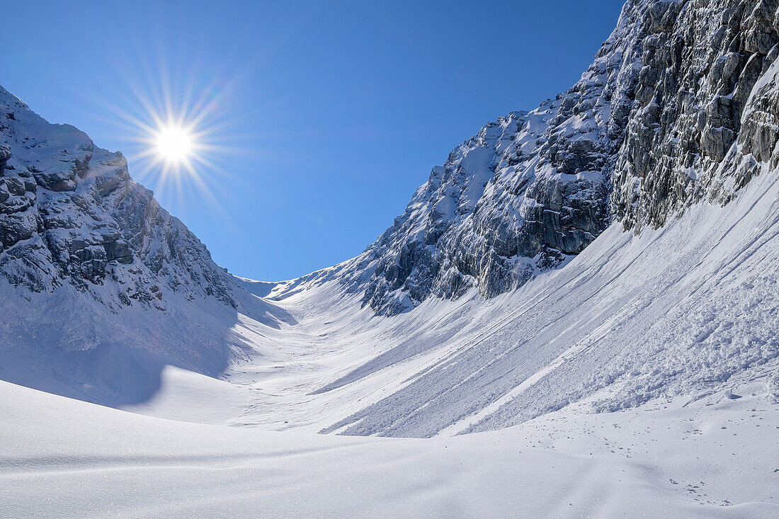 Steintal im Winter, Hochkalter, Berchtesgadener Alpen, Nationalpark Berchtesgaden, Oberbayern, Bayern, Deutschland