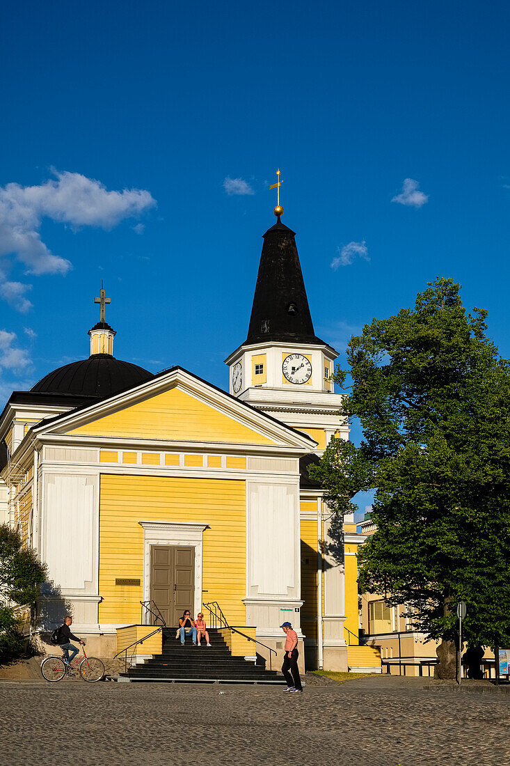 Zentraler Platz Keskustori mit alter Holzkirche von Carlo Bassi entwurfen, Tampere, Finnland Finnland
