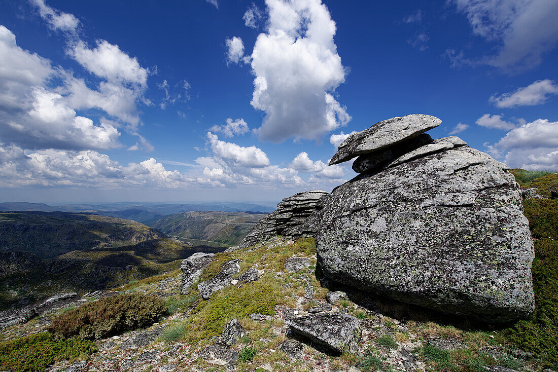 Sonne, Weite in der Serra Estrela, Beira, Portugal