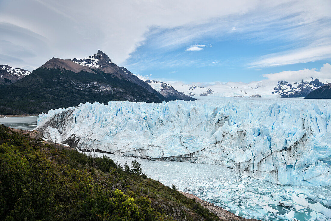 Perito Moreno Glacier, Los Glaciares National Park, Lago Argentino, Santa Cruz Province, Patagonia, Argentina, South America, UNESCO World Heritage Site