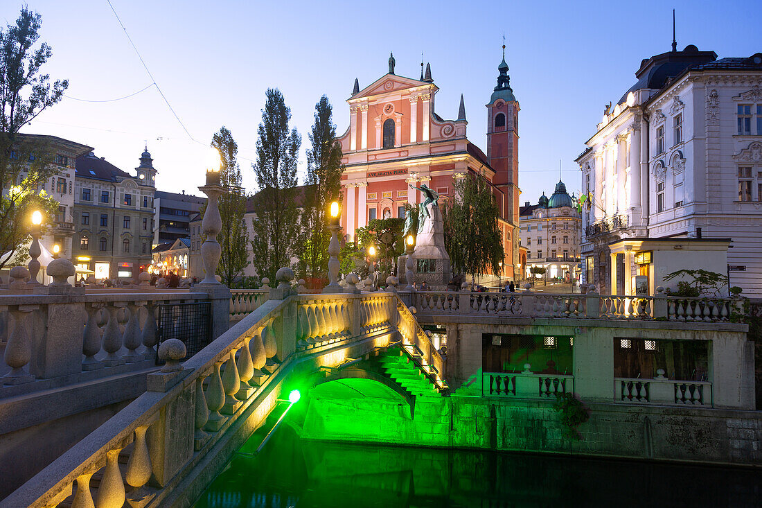 Ljubljana, Tromstovje, Drei Brücken, Presernov Trg, Franziskanerkirche, Slowenien