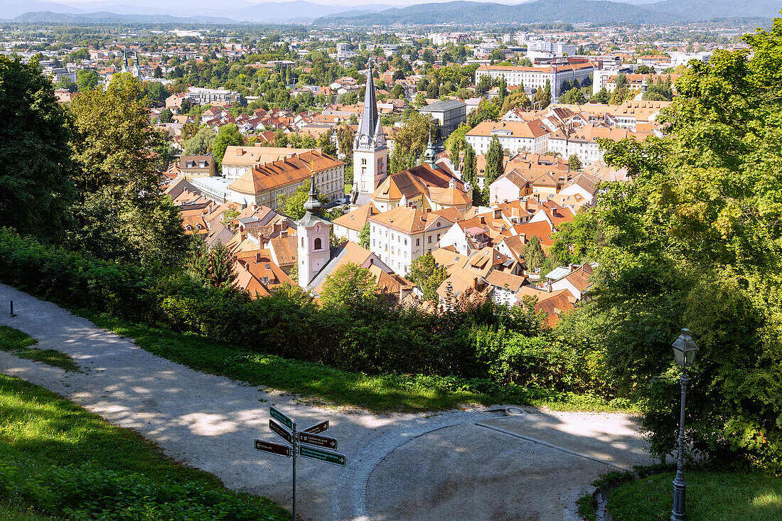 Ljubljana; Ljubljanski grad; town castle; Sance, walkway to the old town