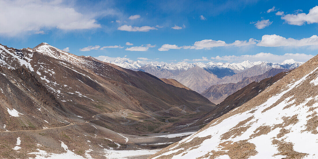 Khardong Pass, second highest motorable pass in the world, Ladakh, Indian Himalayas, Jammu and Kashmir, North India, India, Asia