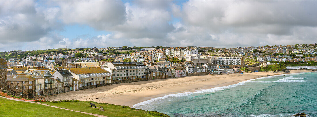 St Ives Porthmeor Beach von der The Island Halbinsel gesehen, Cornwall, England, UK 