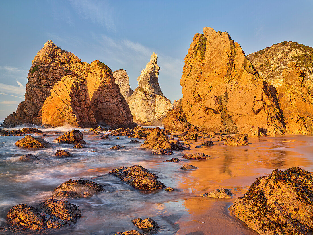 Felsformation am Praia da Ursa, Portugal