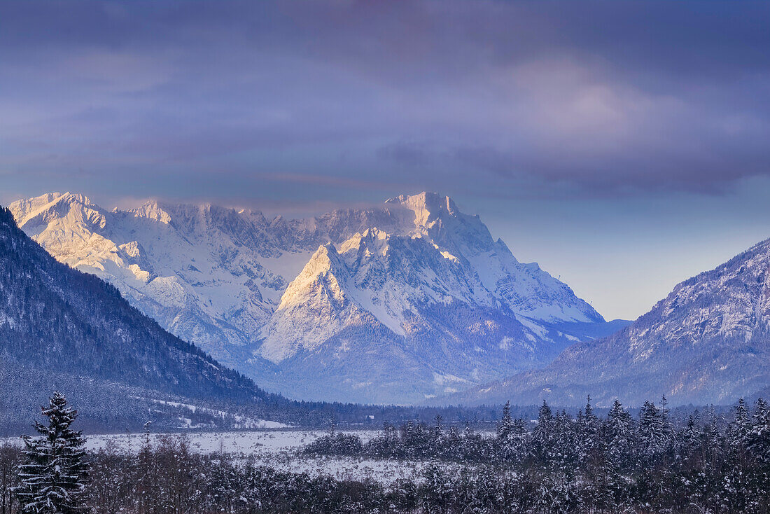 Winter morning at the Sieben Quellen, Eschenlohe, Bavaria, Germany, Europe