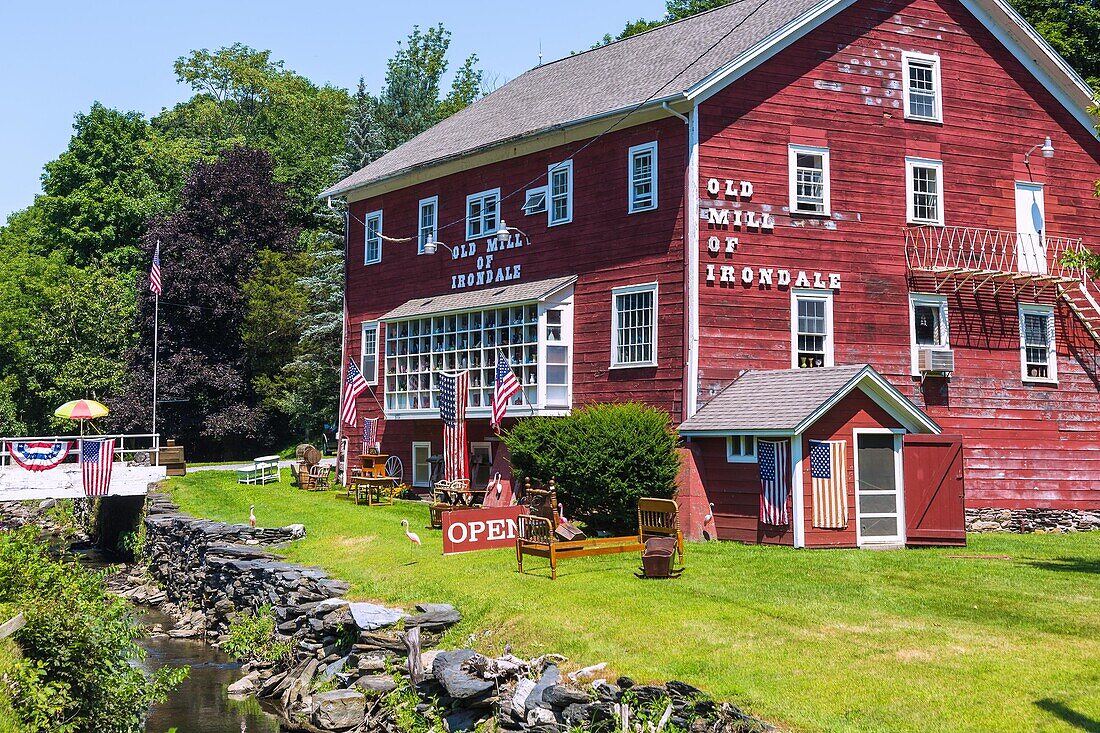 Millerton, New York, Old Mill of Irondale, Antiquitätenladen, New England, USA