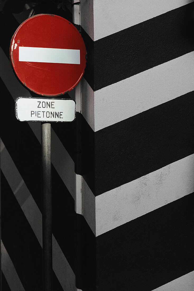 Pedestrian zone street sign, Nice, Provence-Alpes-Cote d'Azur, France